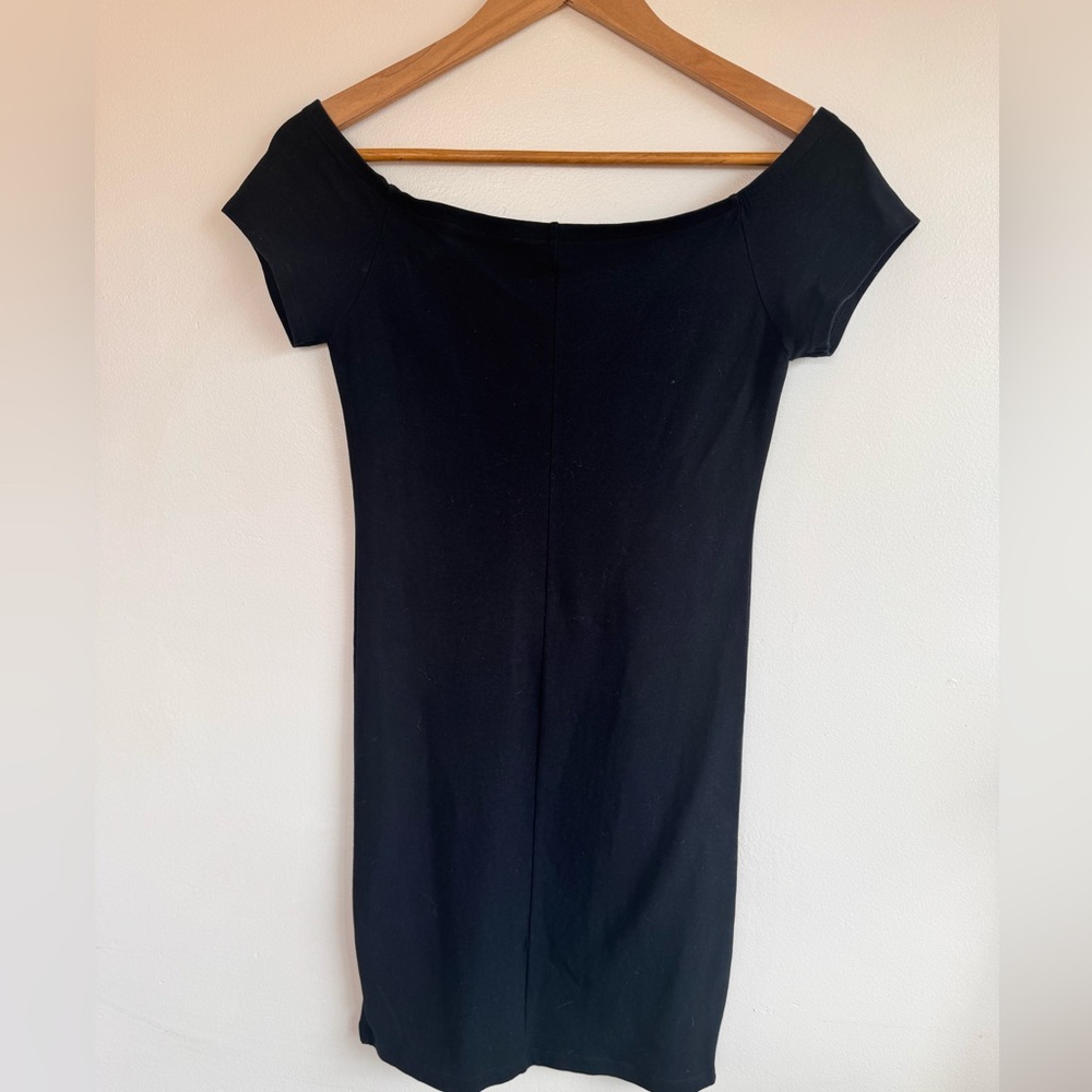 Express Black Cotton Classic Off-Shoulder Cap Sleeve Bodycon Mini Dress - Medium